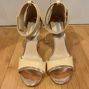 Ran carmen marc valvo shoes Size 10